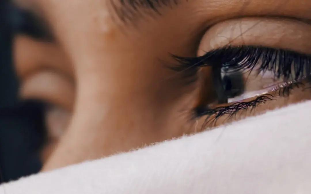 Guilt and Shame Eating Away at You? – 4 Steps to Resolve Trauma-Related Emotions