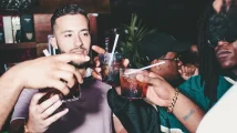 3 Drinking Habits You Should Avoid - 3 men drinking
